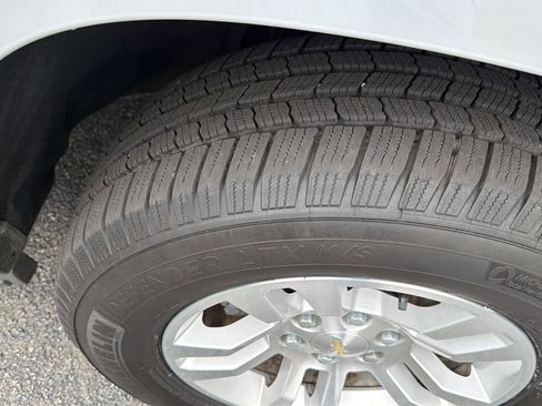 Used 2018 Chevrolet Tahoe LT RWD image 40
