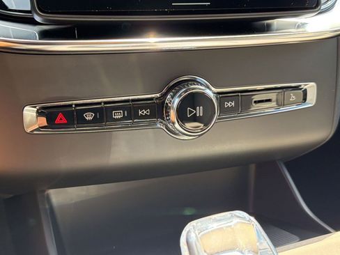 New 2026 Volvo XC90 B5 Core w/ Protection Package image 19