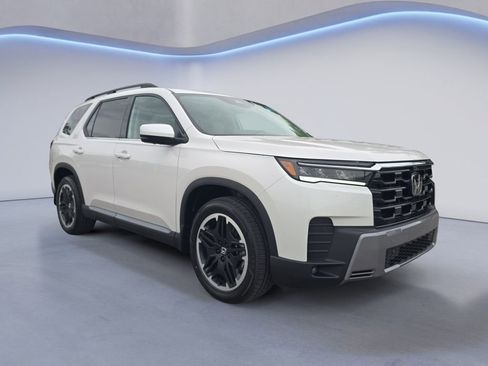 New 2026 Honda Pilot Touring image 8