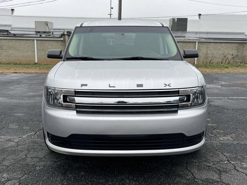 Used 2019 Ford Flex SE image 8