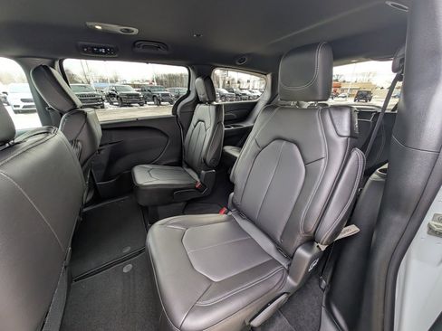 New 2026 Chrysler Voyager LX image 15