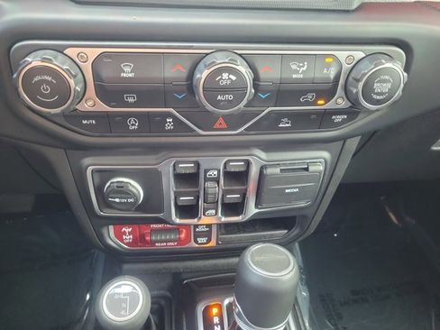 Certified 2023 Jeep Gladiator Rubicon image 36