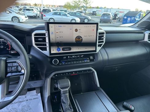 Used 2025 Toyota Sequoia Platinum w/ Tow Technology Package AWD/4WD image 18