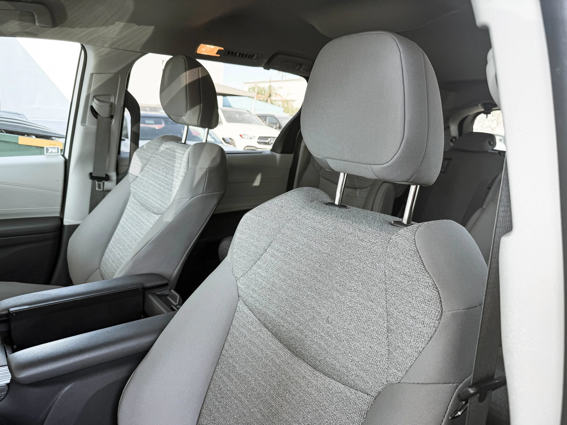 Used 2023 Toyota Sienna LE FWD image 24
