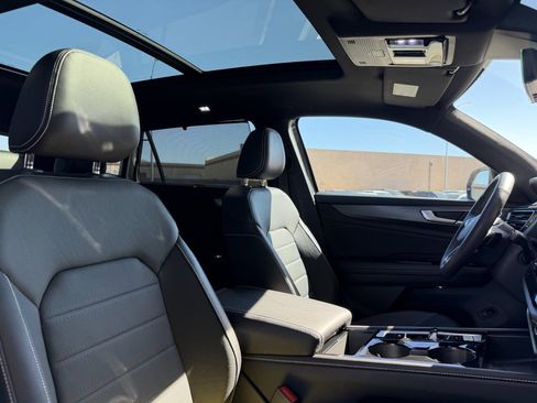 Used 2024 Volkswagen Atlas Cross Sport SEL R-Line image 44