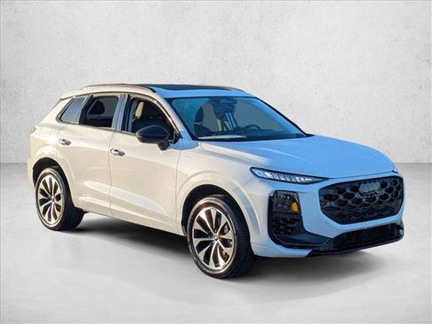 New 2026 Audi Q3 quattro 2.0T AWD/4WD image 5