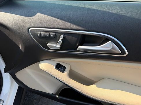 Used 2019 Mercedes-Benz GLA 250 4MATIC image 39