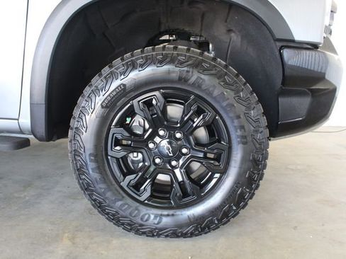 Used 2023 Chevrolet Silverado 1500 ZR2 w/ Technology Package AWD/4WD image 24