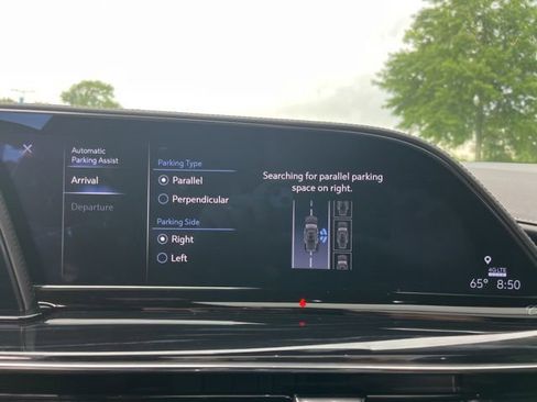 Certified 2024 Cadillac Escalade Sport w/ LPO, ONYX Package AWD/4WD image 31