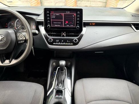 Used 2020 Toyota Corolla LE image 26