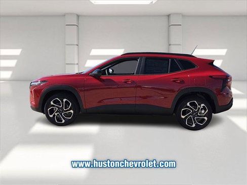 New 2026 Chevrolet Trax RS w/ Driver Confidence Package image 2