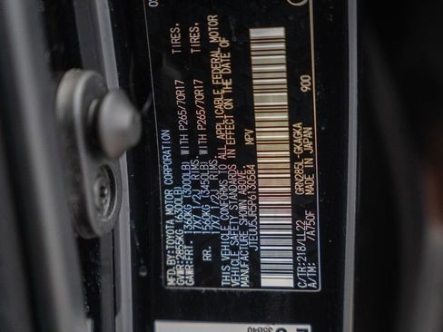 Used 2023 Toyota 4Runner 40th Anniversary SE AWD/4WD image 42