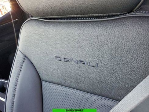 New 2026 GMC Sierra 1500 Denali w/ Denali Reserve Package image 16