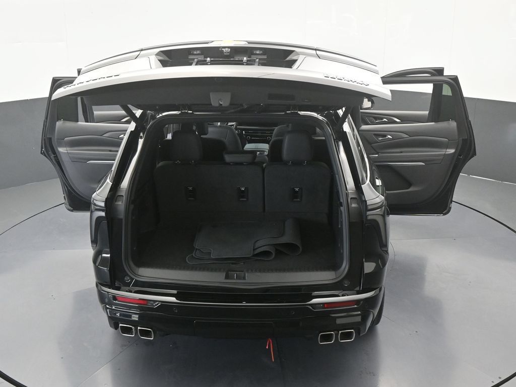Used 2025 Chevrolet Traverse High Country FWD image 88