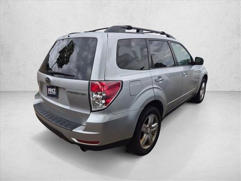 Used 2010 Subaru Forester 2.5X Limited AWD/4WD image 4