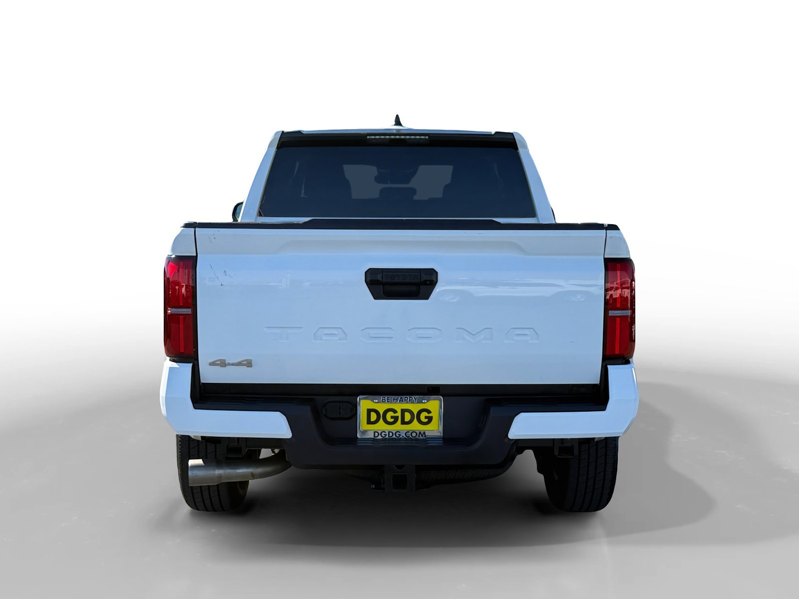 Used 2025 Toyota Tacoma SR5 AWD/4WD image 4