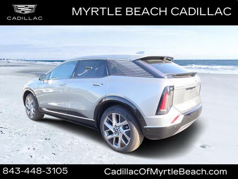 New 2026 Cadillac Optiq Luxury 2 image 5