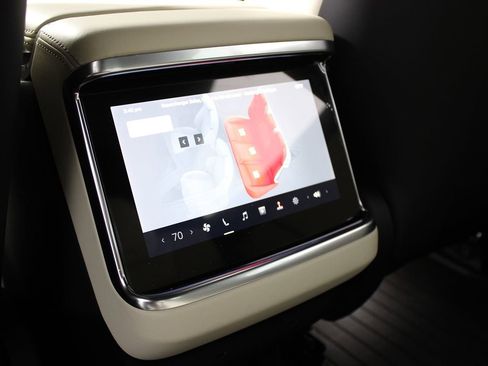 Used 2021 Tesla Model S Plaid image 24