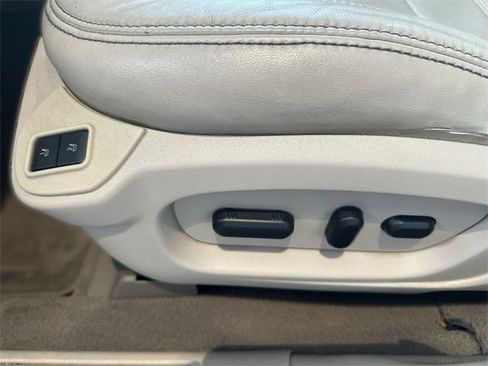 Used 2011 Ford Taurus Limited w/ 301A Rapid Spec Order Code image 13