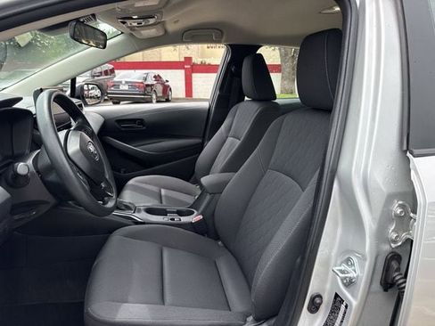 Used 2024 Toyota Corolla LE FWD image 25