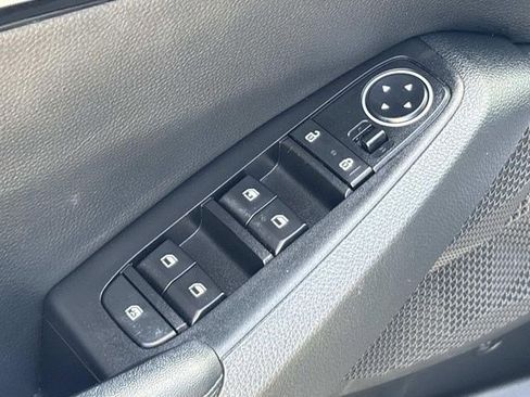 Used 2023 Kia Seltos S image 24