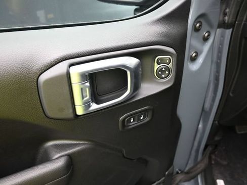 New 2026 Jeep Gladiator Sport AWD/4WD image 13