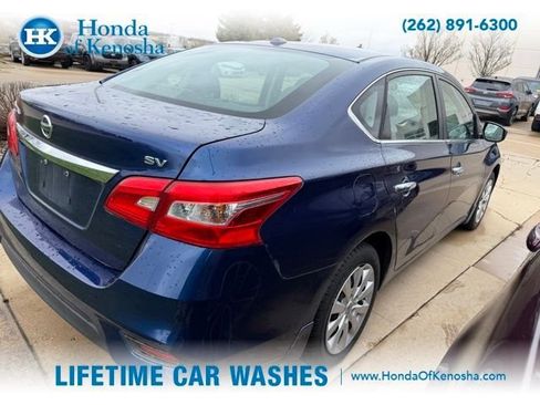 Used 2016 Nissan Sentra SV image 2