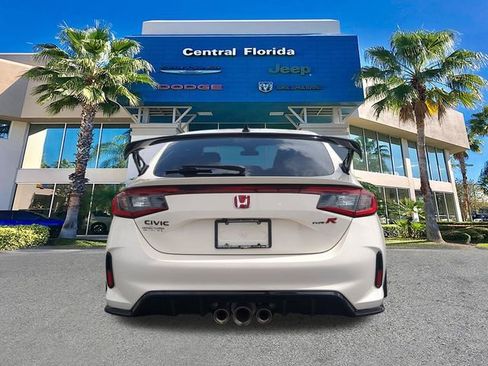 Used 2025 Honda Civic Type R image 6