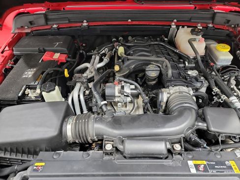 Used 2022 Jeep Wrangler Unlimited Rubicon w/ Cold Weather Group image 21