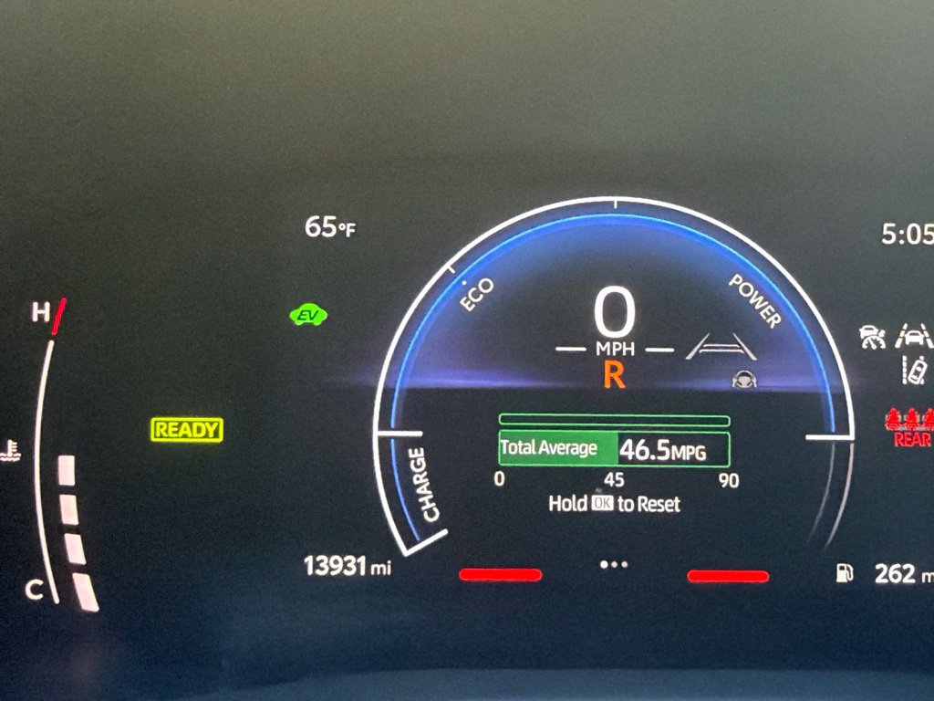 Used 2025 Toyota Camry SE w/ Convenience Package FWD image 28