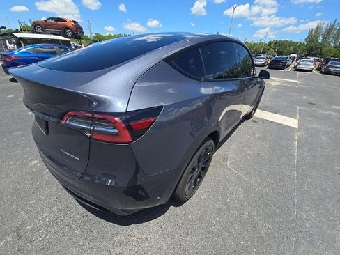 Used 2023 Tesla Model Y AWD image 4
