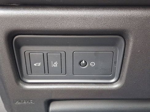 Used 2017 Land Rover Discovery Sport HSE Luxury image 25