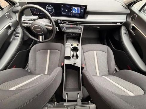 Used 2025 Hyundai Sonata SEL FWD image 12