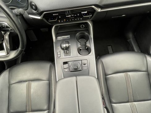 Used 2024 MAZDA CX-90 3.3 Turbo w/ Select Package image 19