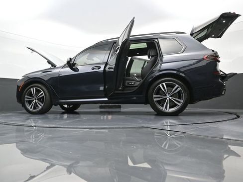 Used 2024 BMW X7 xDrive40i w/ Executive Package image 45