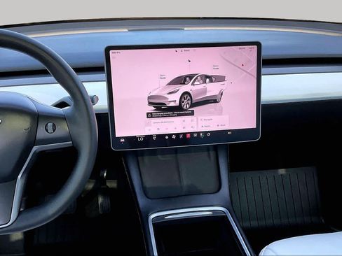 Used 2022 Tesla Model Y Long Range AWD/4WD image 6