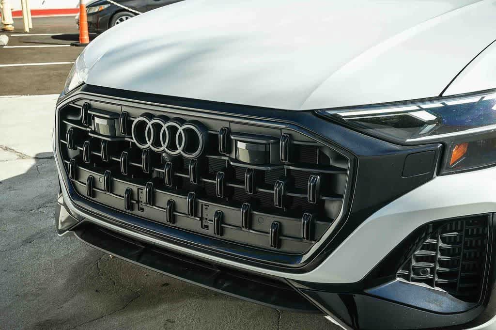 Used 2023 Audi Q8 Premium Plus w/ Premium Plus Package AWD/4WD image 11