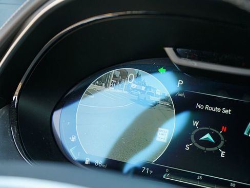 Used 2025 Genesis GV70 3.5T Sport w/ Sport Prestige Package image 25