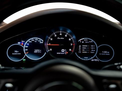 Used 2021 Porsche Cayenne Turbo image 45