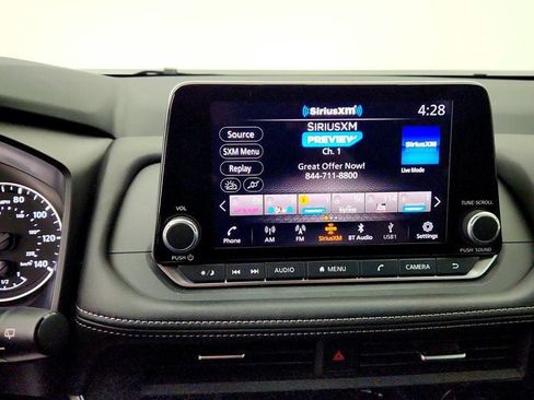 Used 2026 Nissan Rogue SV FWD image 17