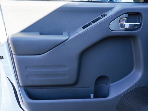 Used 2017 Nissan Frontier SV w/ SV Value Truck Package image 20