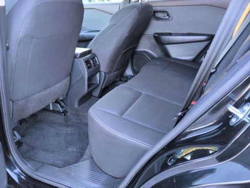 Used 2023 Nissan Rogue S image 16