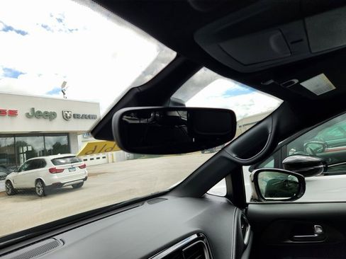 New 2025 Chrysler Pacifica Select image 15