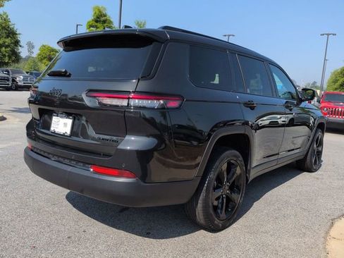 Certified 2024 Jeep Grand Cherokee L Limited w/ Black Appearance Package RWD image 4