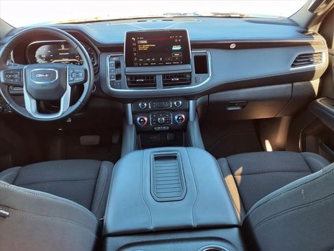 Used 2024 GMC Yukon XL SLE image 19