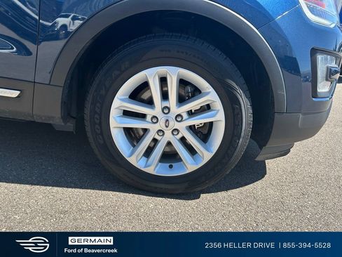 Used 2017 Ford Explorer XLT FWD image 11