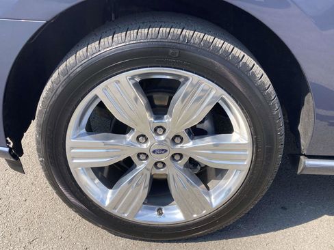 Used 2022 Ford Expedition Platinum image 14