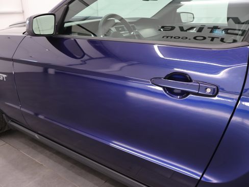Used 2010 Ford Mustang GT Premium RWD image 31