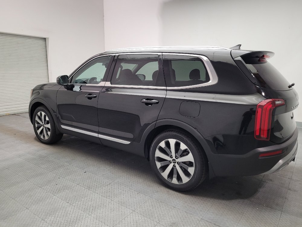 Used 2022 Kia Telluride EX w/ EX Premium Package FWD image 3