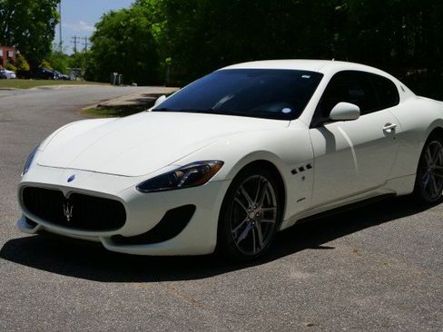 Used 2017 Maserati GranTurismo MC RWD image 6